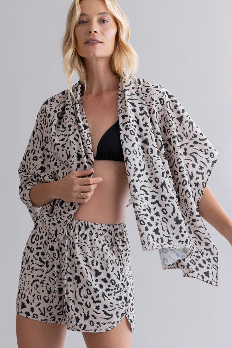 hey-honey-classic-big-scarf-mono-leo-oatmeal-140x140 image 1