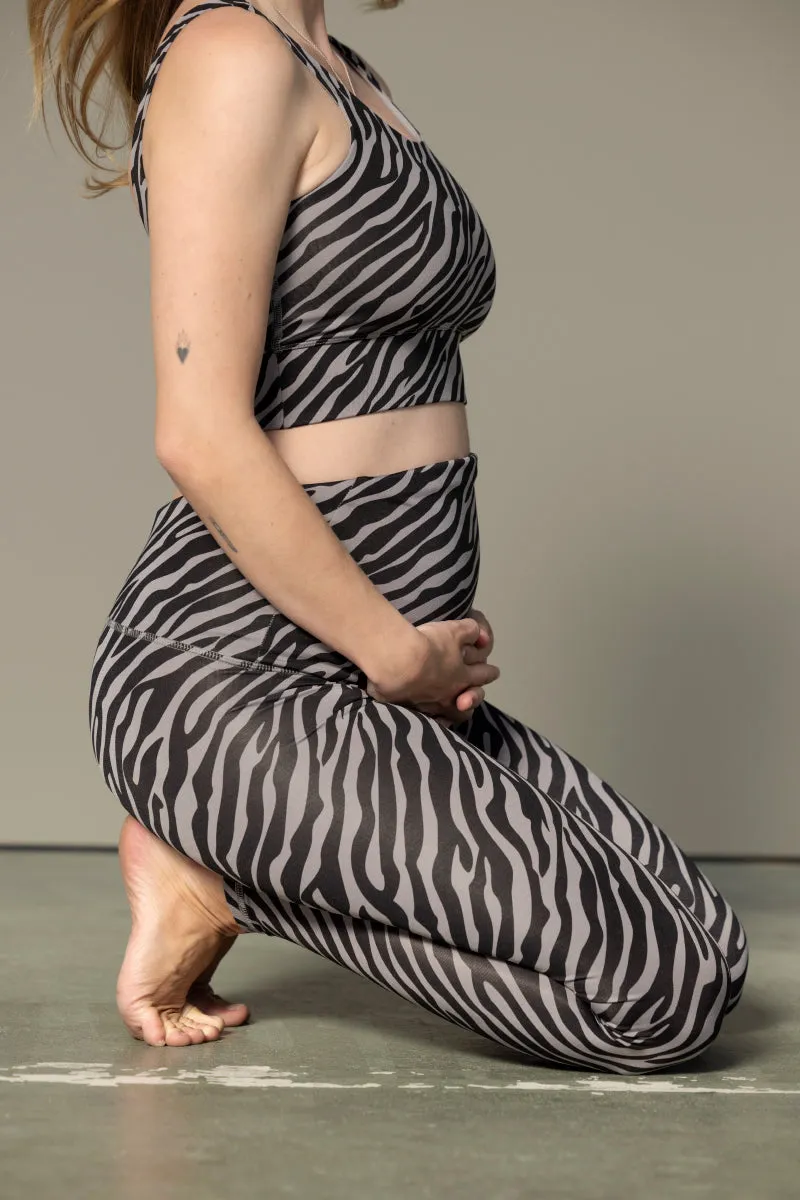 hey-honey-classic-maternity-leggings-zebra-stone-umstand image 1