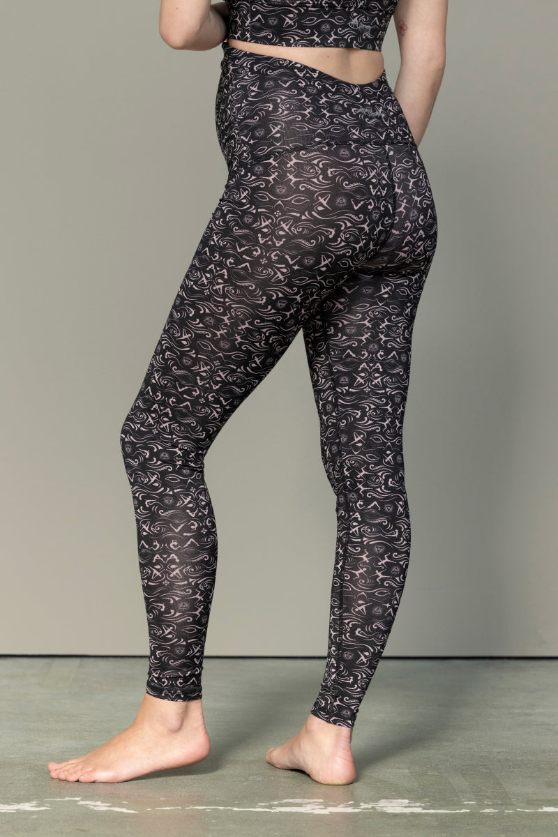 hey-honey-classic-maternity-leggings-samadhi-black-umstand image 2