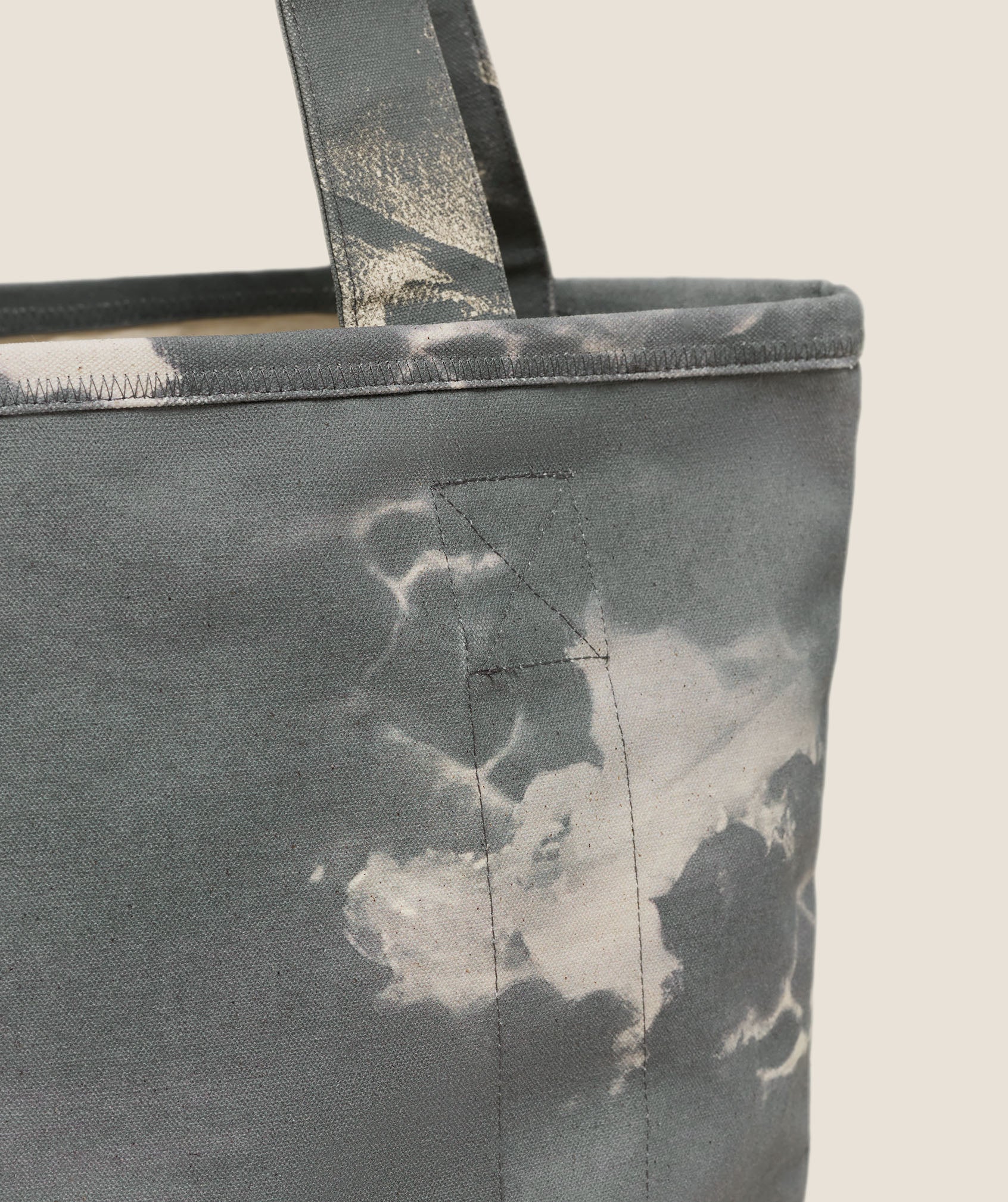 gymshark-x-frazetta-tote-tasche-baumwolle-70x30cm image 3