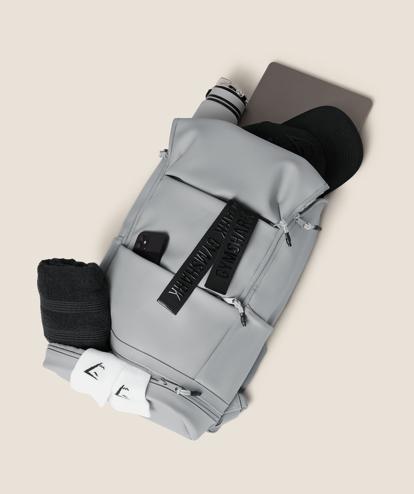 gymshark-everyday-seamless-sleek-rucksack-23-l-laptopfach image 3